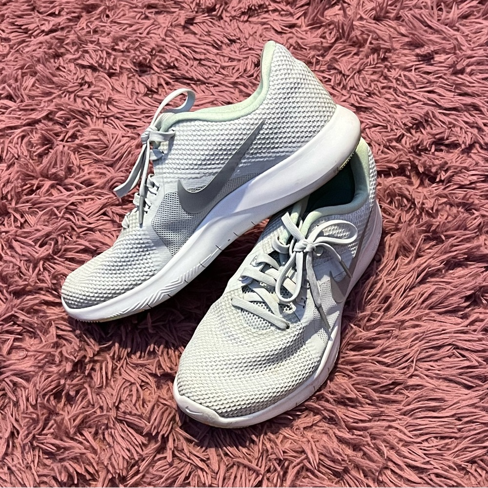 nike running shoes